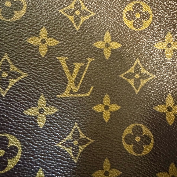 Louis Vuitton Monogram Totally MM - Picture 12 of 15